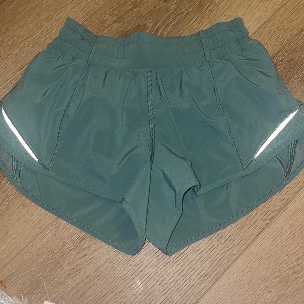 Lululemon hotty hot shorts